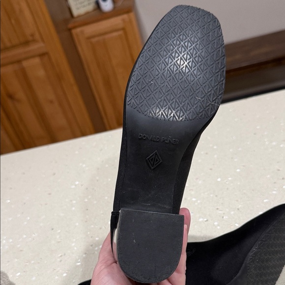 Donald J. Pliner Elegant Black Ankle Boots - Picture 7 of 11